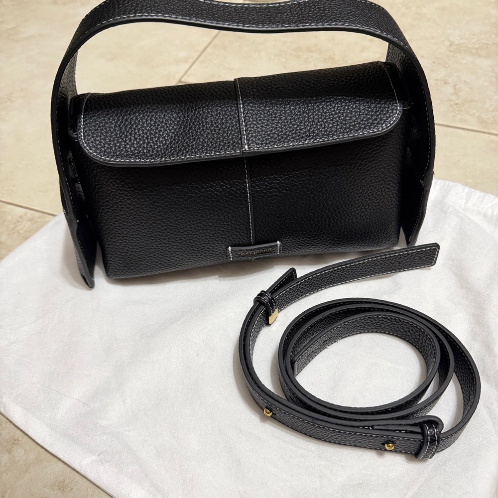 Songmont Small Drippy Roof Ears Crossbody Bag Small Black / Onyx